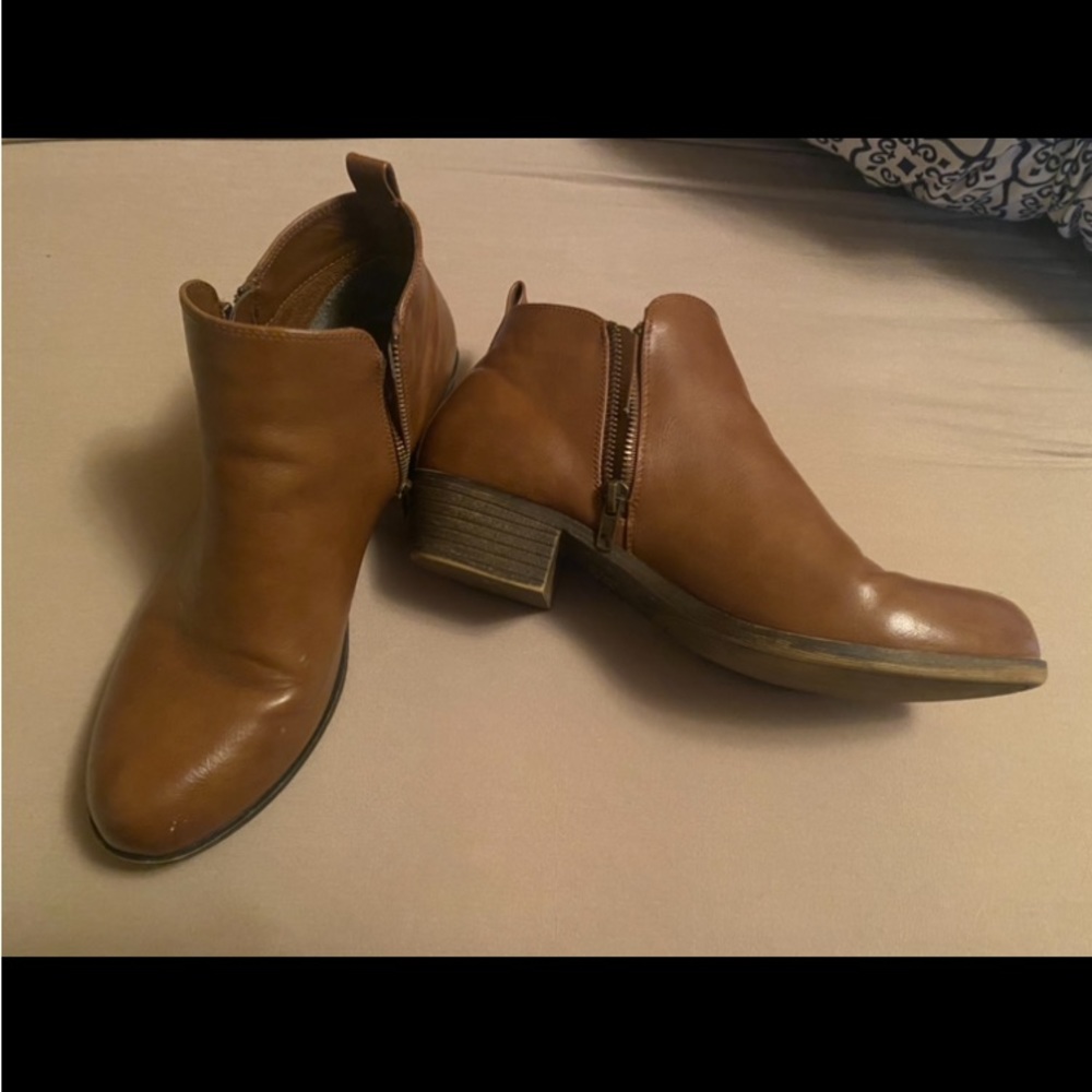 Jessica Cline Ankle Boot (9w)